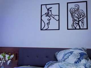 AlyshaHermenau live cam preview