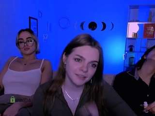 baby-hotte's CamSoda show and profile