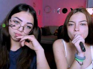 baby-hotte's CamSoda show and profile