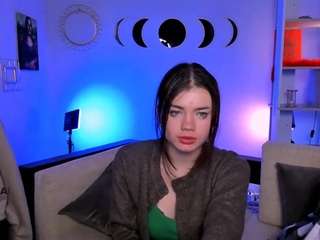 baby-hotte's CamSoda show and profile