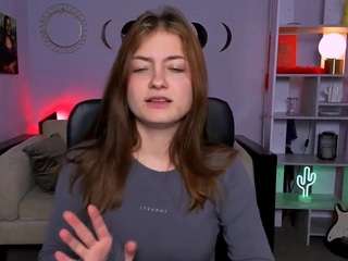 baby-hotte's CamSoda show and profile