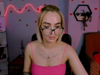 baby-hotte Live Webcam on CamSoda