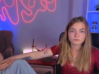 baby-hotte live on CamSoda