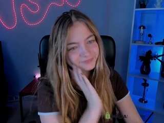 baby-hotte Live Webcam on CamSoda