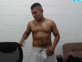  bigbestmonatainsbiceps chat room