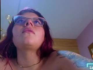 dravianaa-a's CamSoda show and profile