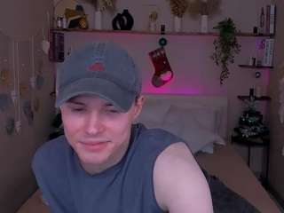 hectorspector's CamSoda show and profile