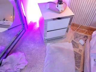 kiaraapolo's CamSoda show and profile