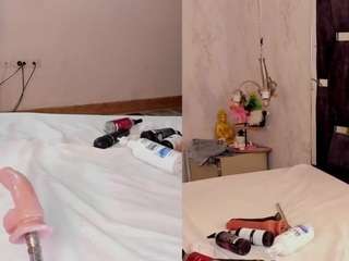 Kiara live webcam show