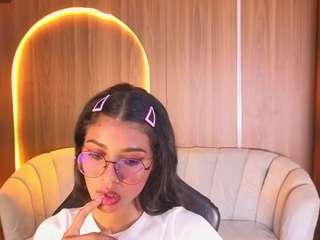 kitty-fox-b Live Webcam on CamSoda