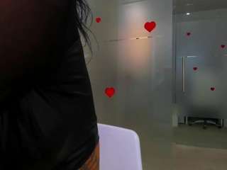 queenrafaelle Live Webcam on CamSoda