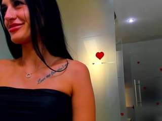 queenrafaelle live webcam show