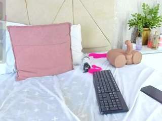Alana La Latina 🍑 live cam preview