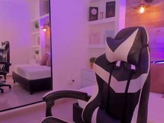 carrie-pink