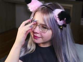 evelynnbartin Live Webcam on {site_name}