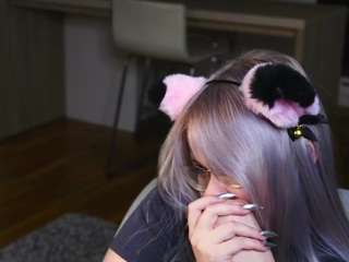 evelynnbartin Live Webcam on {site_name}