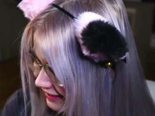 evelynnbartin Live Webcam on {site_name}