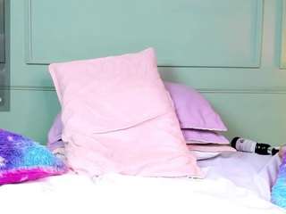 nahomyskym Live Webcam on CamSoda