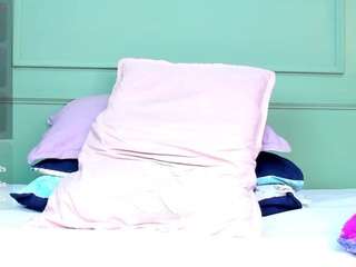 nahomyskym Live Webcam on CamSoda