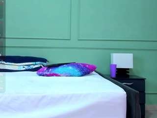 nahomyskym Live Webcam on CamSoda