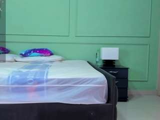 nahomyskym Live Webcam on CamSoda