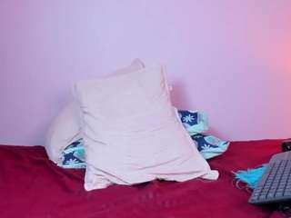 nahomyskym Live Webcam on CamSoda