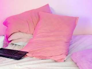 nahomyskym Live Webcam on CamSoda