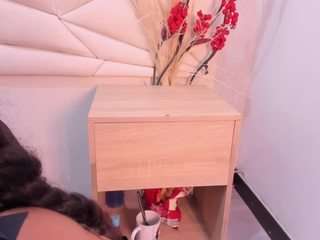 valeriajulio's CamSoda show and profile