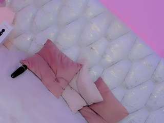 veroniica-mist webcam model