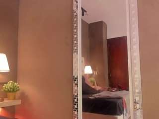 alaysha-johnson webcam