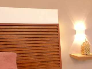 alaysha-johnson live webcam show