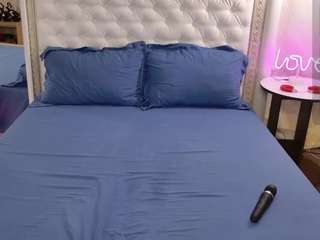 alice-on-fire Live Webcam on CamSoda