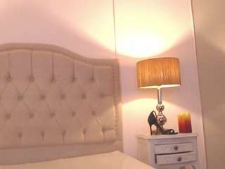 AllyPretty live webcam show