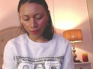 AllyPretty live webcam show