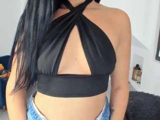 anyaevy's CamSoda show and profile