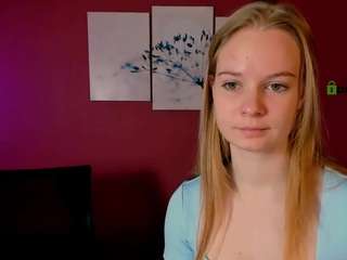 mia-starrr's CamSoda show and profile