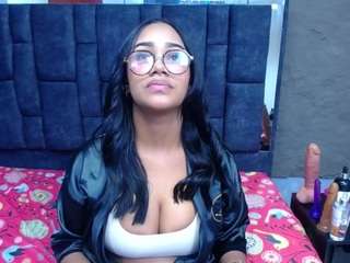 sanabeltitscf, female webcam model,  years old, on live webcam