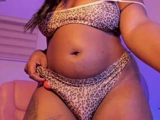 NaturalEbony live cam preview