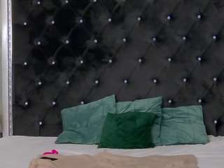 mazikeensmith webcam