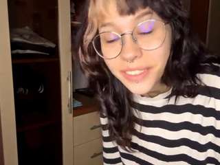 pearlenesroka from CamSoda