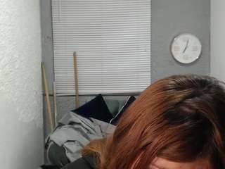 scarlet-redhead webcam model