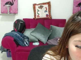 scarlet-redhead webcam