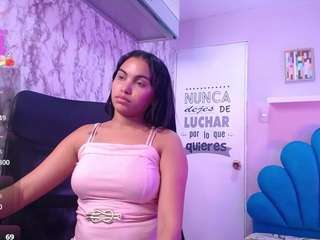 valeria-martinez... Live Webcam on CamSoda