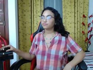 valeria-martinez19 Live Webcam on CamSoda