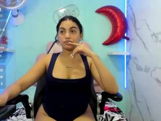 valeria-martinez... Live Webcam on CamSoda