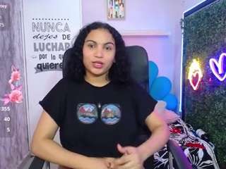 valeria-martinez19 live webcam show