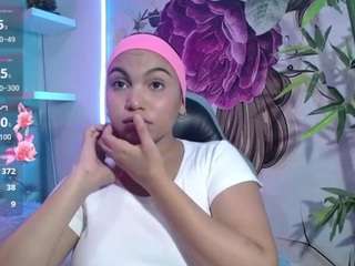 valeria-martinez... Live Webcam on CamSoda