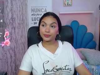 valeria-martinez19 live cam preview