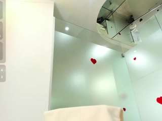 Live cam show with alfawoman
