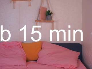 Live webcam model emelinadeuink on Soda Cams